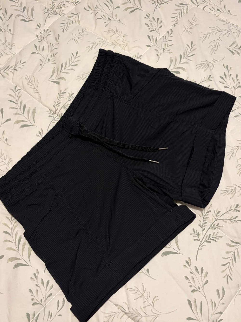 Lululemon Studio Shorts Black Size 8 Unlined Cuffed Drawstring Waist Pinstripe